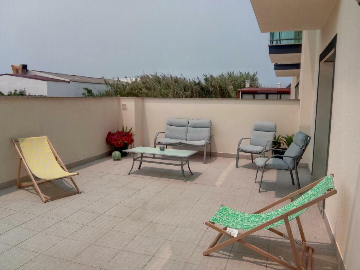 フェレルBaleal Bica Apartamentoアパートメント エクステリア 写真